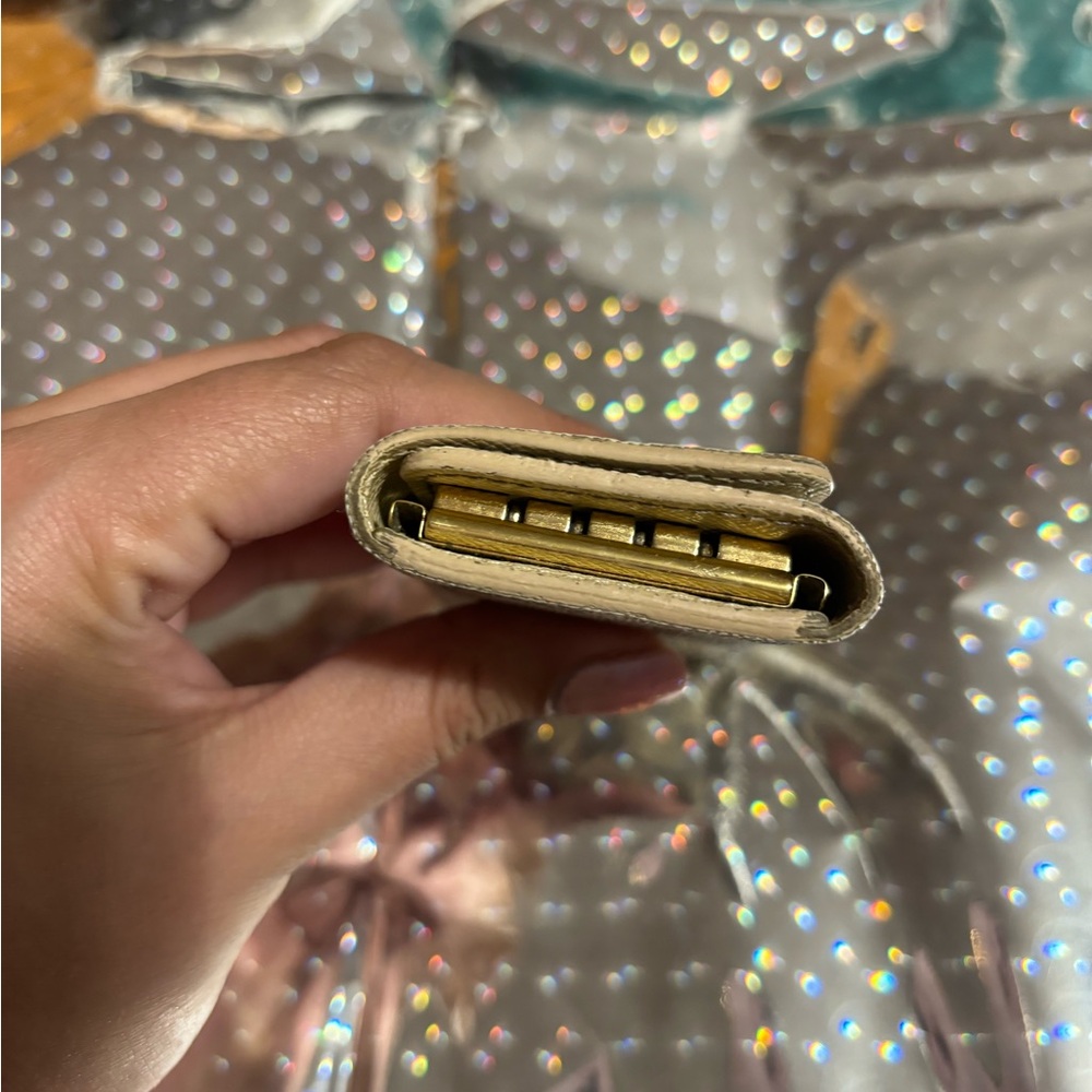 Louis Vuitton Key Pouch - Picture 3 of 8